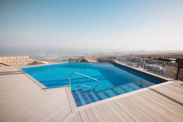 Casa rural para 4 personas, con vistas además de terraza y piscina en Fasnia