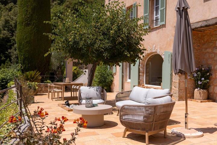 Chambre d’hôte pour 2 personnes, avec terrasse et piscine ainsi que vue et jardin, animaux acceptés à Grasse - 3