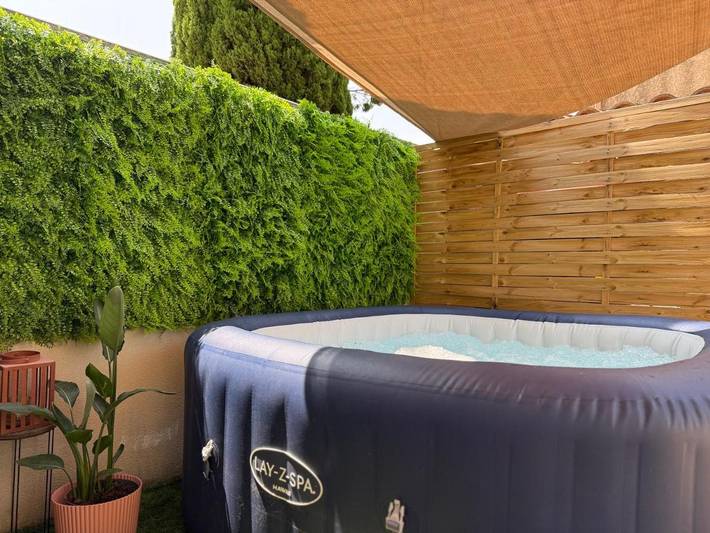 Apartamento de vacaciones para 2 personas, con jardín y jacuzzi, Se admiten mascotas - 1