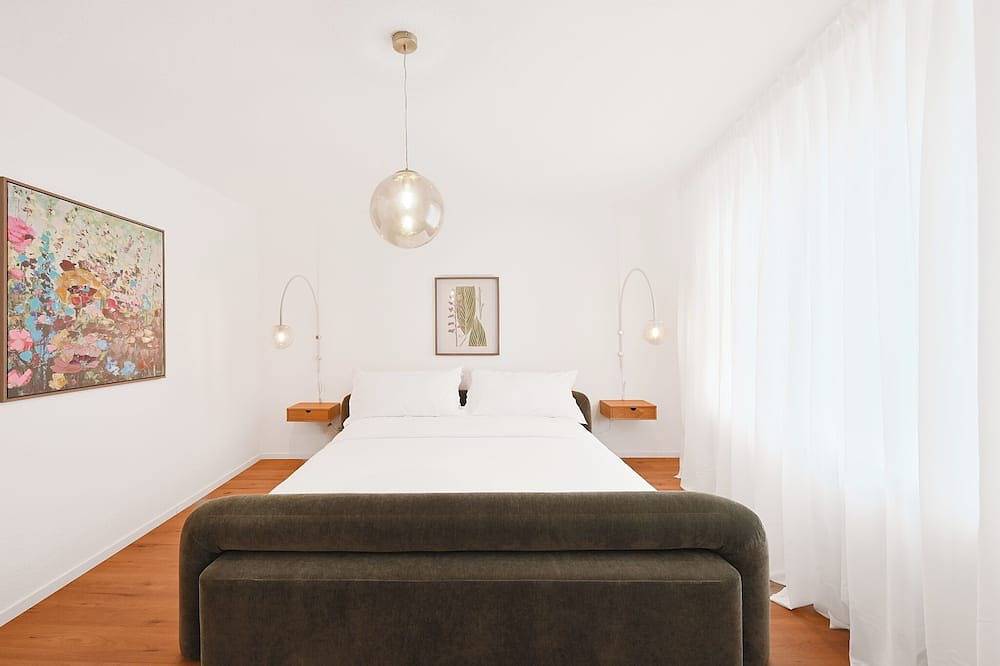 Entire apartment, Stylish and spacious 2-room apartment in Central Wuppertal in Wuppertal, Bergisch region