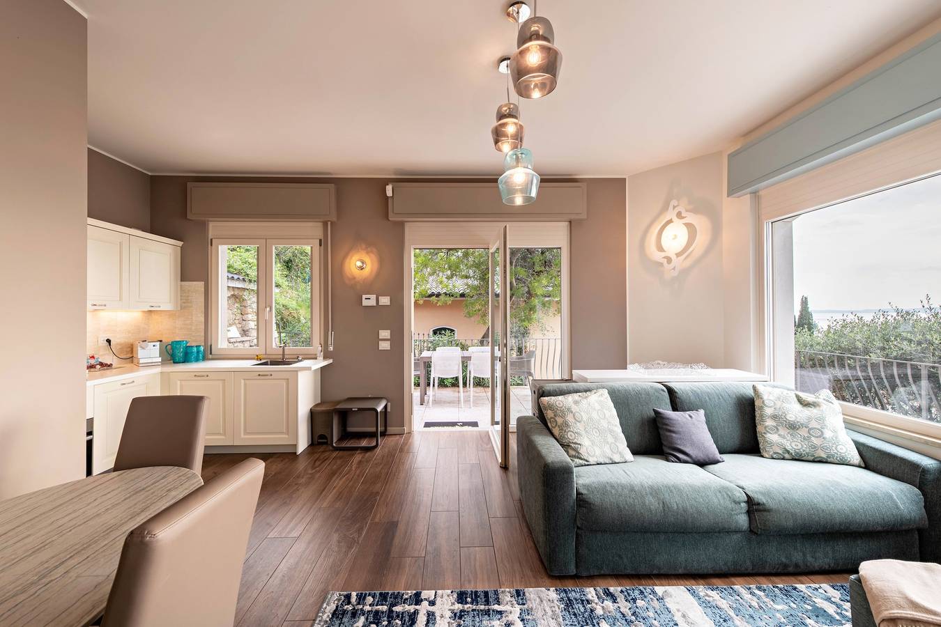 Casa vacanze 'Sweet Home Anna' con vista lago, giardino e Wi-Fi in Torri del Benaco, Prealpi Gardesane