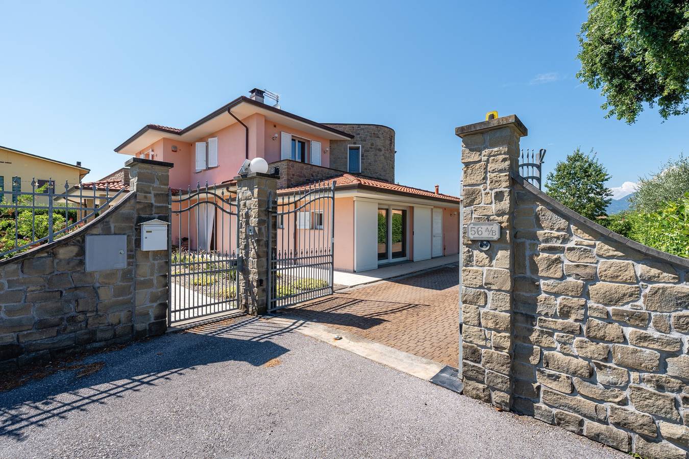 Casa de férias 'Angela' com jardim privado, Wi-Fi e ar condicionado in Capannori, Luca (província)