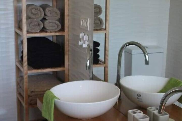 Entire apartment, Modern 2 bedroom apartment with swimming pool 800 from the beach in La Zenia, Orihuela