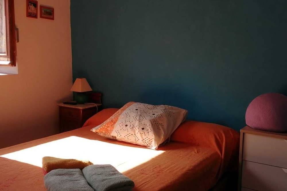 Centrally located house with patio in Banyoles, Pla de l'Estany