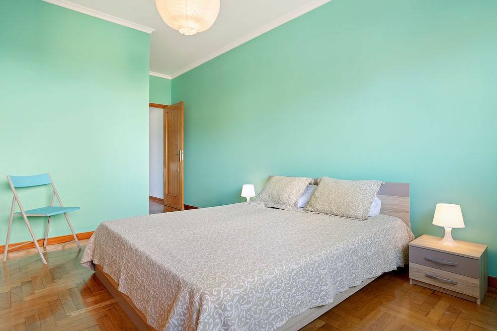 Ganze Wohnung, Große und helle Wohnung nahe dem Strand in Canidelo, Porto Distrikt