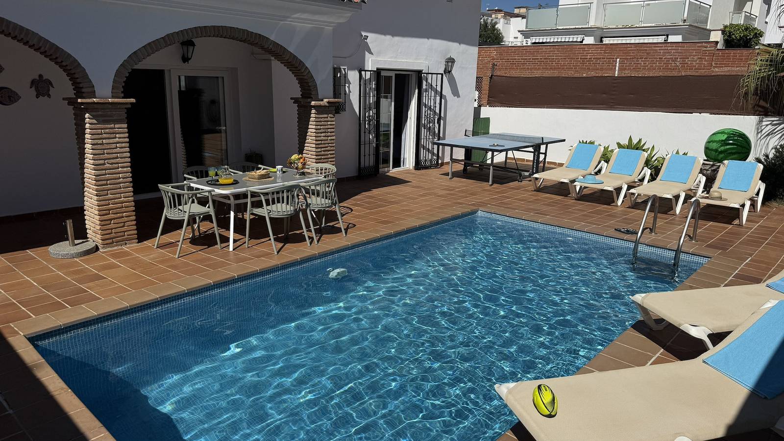 Villa Las Dalias in Playa de Burriana, Nerja
