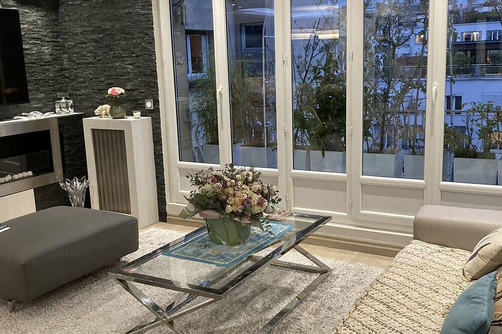 Entire apartment, Exceptional appartement to 10 mn from Champs Elysées in Neuilly-sur-Seine, Hauts-de-Seine