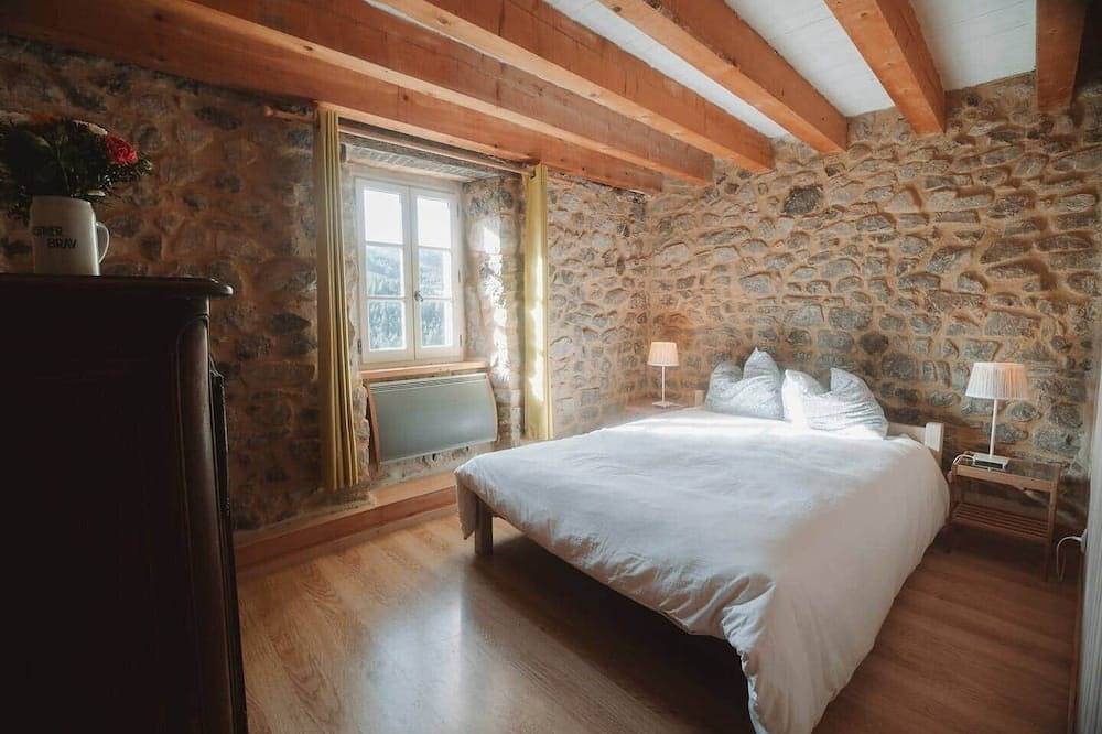 Charmant gîte de 200m2, piscine & forêt in Saint-Symphorien-de-Mahun, Région de Tournon-sur-Rhône