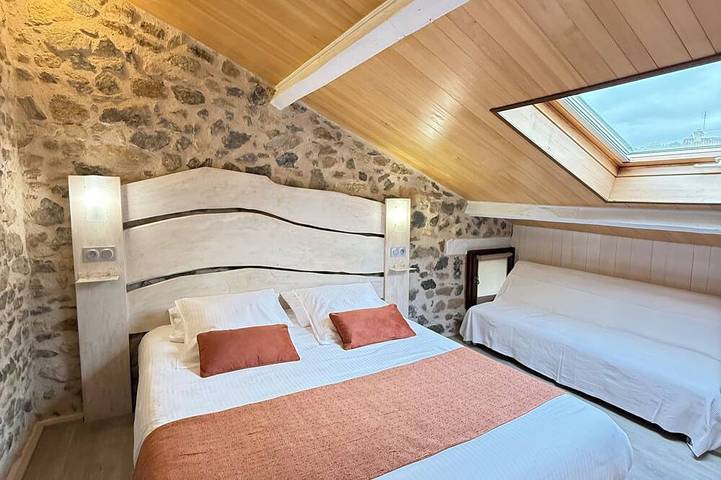 Location de vacances pour 24 personnes, avec jardin ainsi que jacuzzi et sauna à Saint-Martin-de-Fressengeas - 3