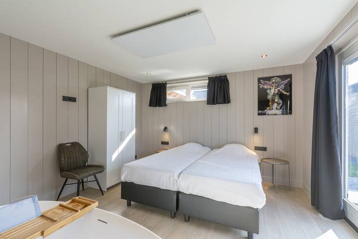 Villa für 2 Personen, mit Terrasse und Garten sowie Sauna in Julianadorp - 2