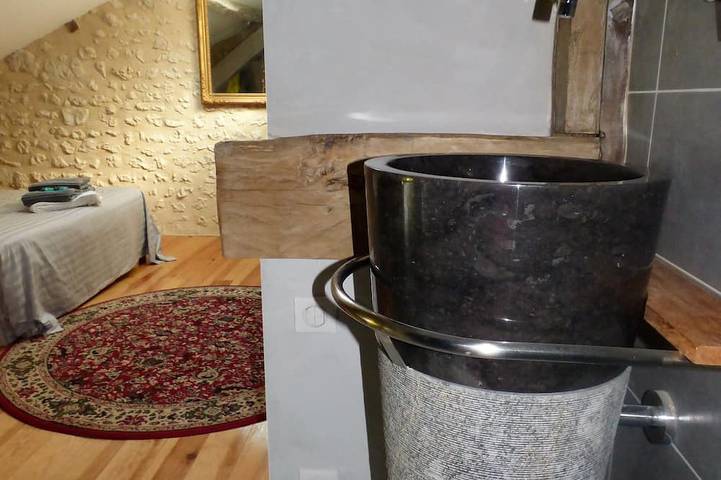 Location de vacances pour 5 personnes, avec jardin ainsi que balcon et jacuzzi à Nanteuil-Auriac-de-Bourzac - 3