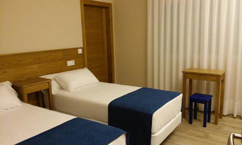 Hotel para 3 personas, con jardín y vistas en Cee - 3