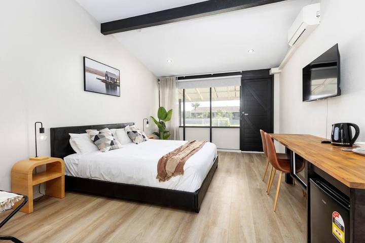 Hôtel pour 3 personnes, avec vue ainsi que piscine et jardin