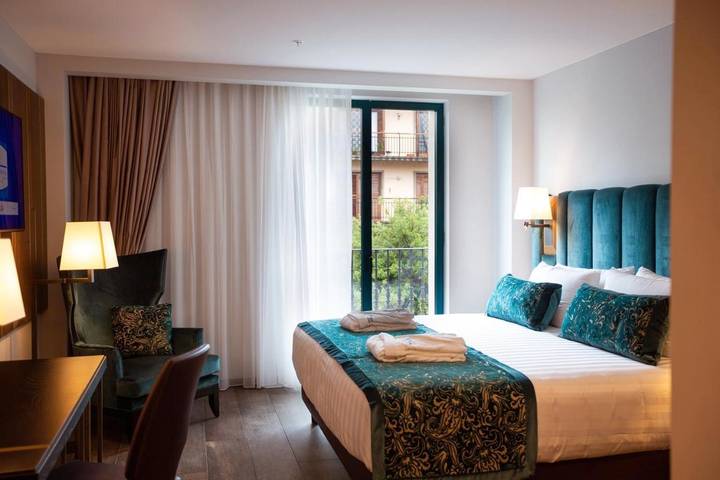 Hôtel pour 2 personnes, avec sauna et piscine ainsi que jacuzzi et terrasse, animaux acceptés