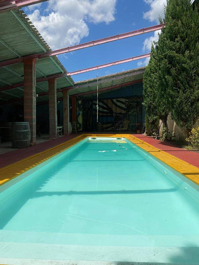 Location de vacances pour 8 personnes, avec piscine ainsi que jardin et vue à Saint-Émilion - 2