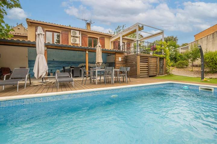 Location de vacances pour 6 personnes, avec vue ainsi que terrasse et piscine, animaux acceptés à Moussan - 4