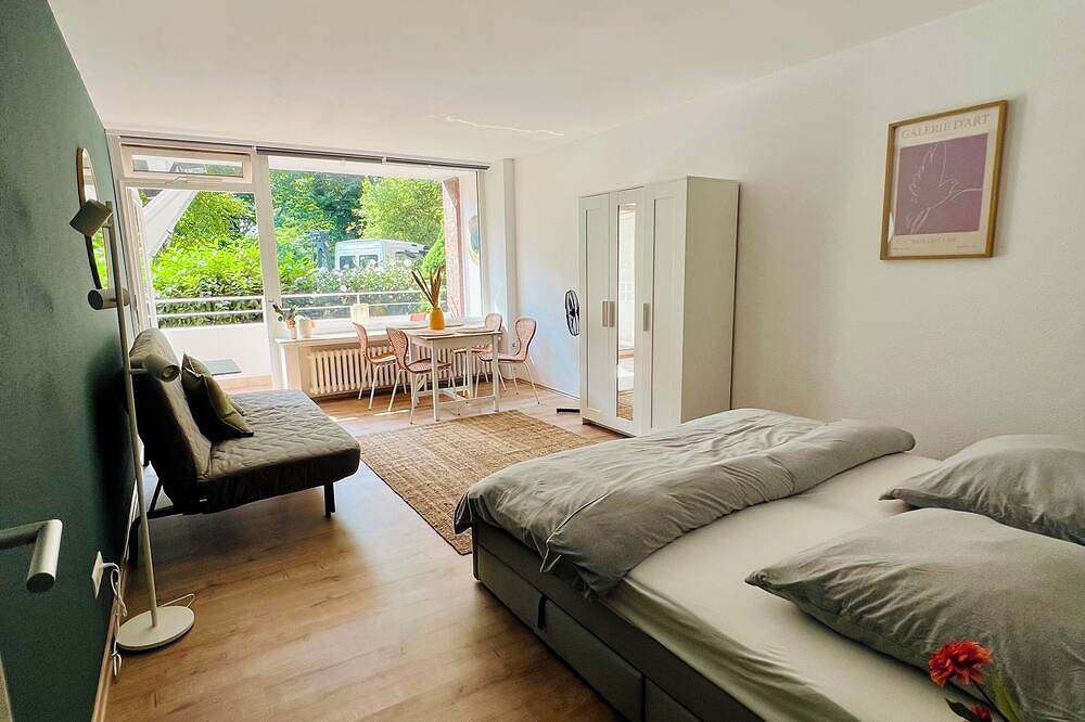 Ganze Wohnung, Thefairloft - Sonniges Studio in direkter Nähe zur Messe/Arena und Innenstadt in Düsseldorf-Golzheim, Düsseldorf