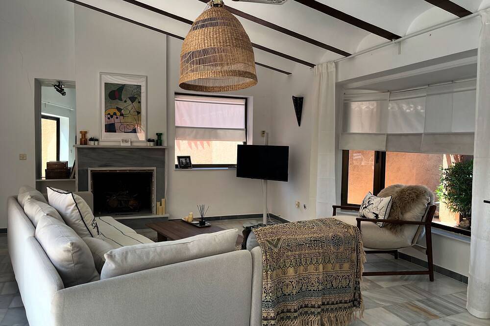 El Oasis - luxury 2 bedroom holiday home in beautiful Sierra Cabrera in Cortijo Cabrera, Turre