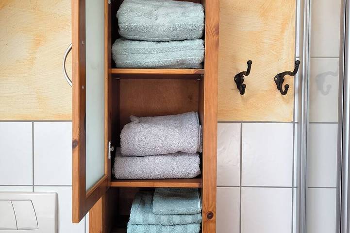 Ganze Wohnung, Geräumige Ferienwohnung (90 qm) zum Wohlfühlen auf 2 Ebenen mit Balkon in Vielbrunn, Michelstadt