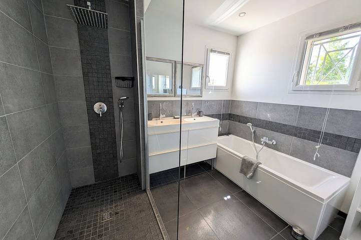 Villa en Provence, piscine 12M, 4 Chb, salle de sport, proche Arles et Alpilles in Beaucaire, Région de Nîmes