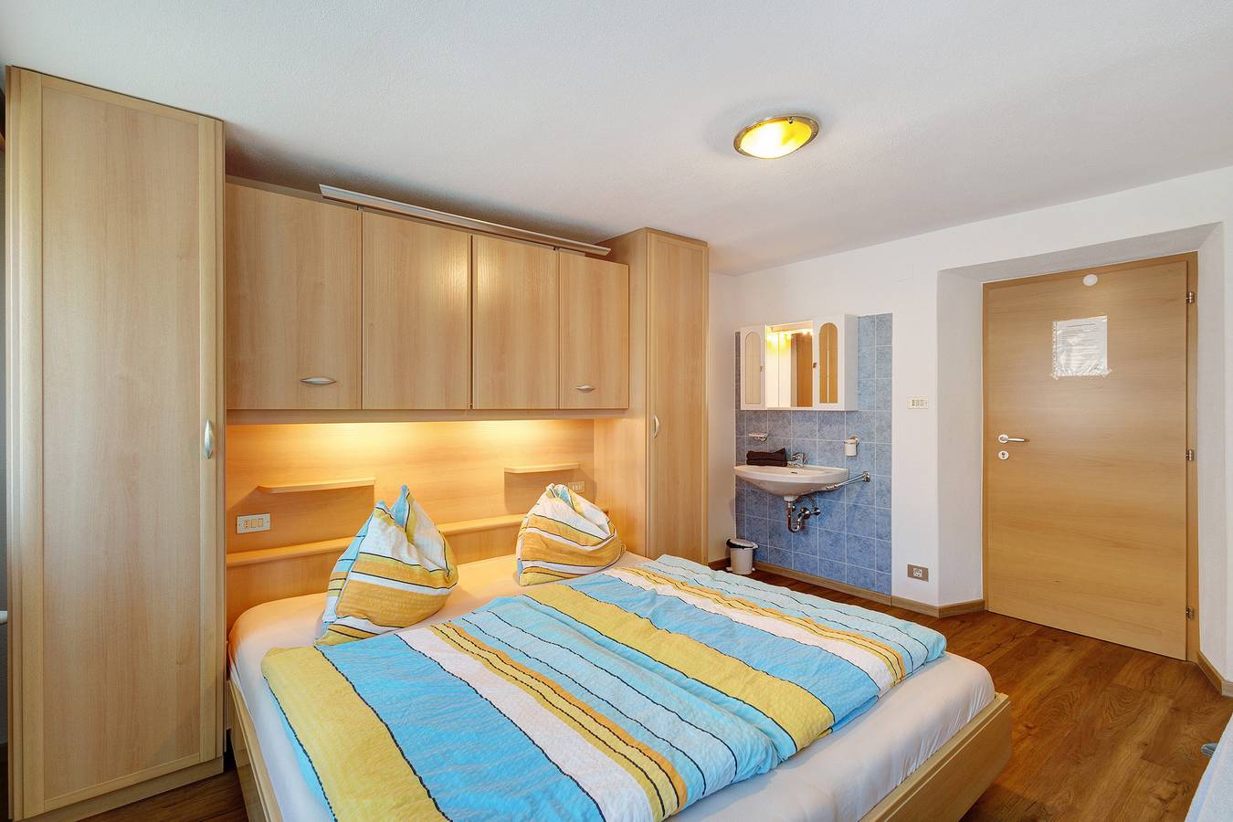 Ganze Wohnung, Ferienwohnung 'Waldheim Apt 5 6' mit Bergblick, Gemeinschaftsgarten und Wi-Fi in Ahrntal, Zillertaler Alpen