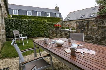 Gîte pour 5 Personnes dans Plougrescant, Région de Lannion, Photo 2