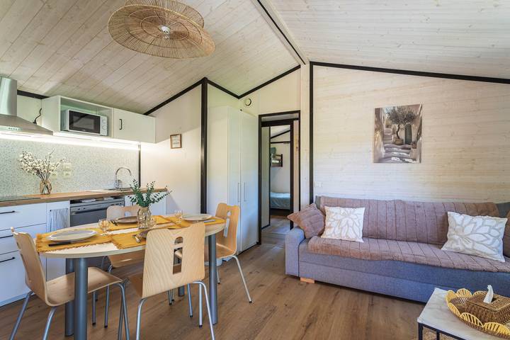 Location de vacances pour 6 personnes, avec piscine ainsi que sauna et terrasse à Solliès-Toucas - 4