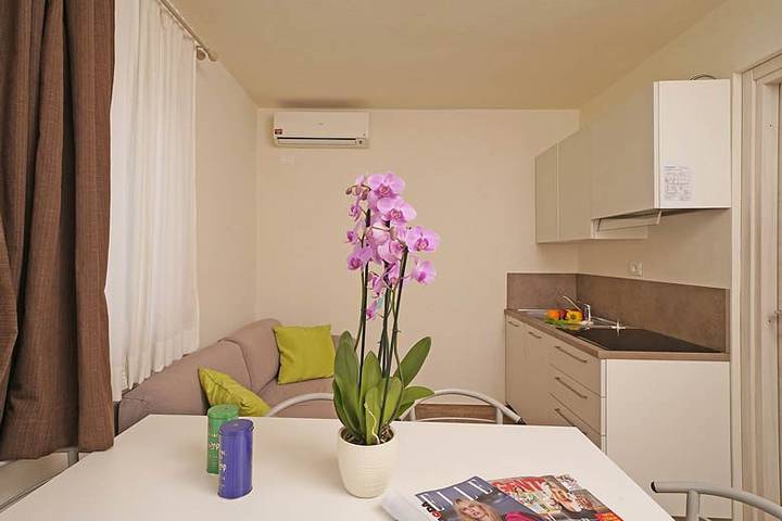 Bungalow für 6 Personen, mit Pool und Garten, kinderfreundlich in Peschiera del Garda - 4