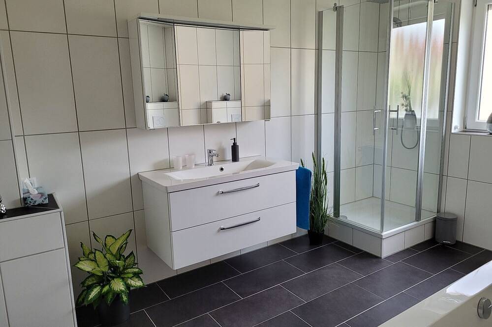 Ganze Wohnung, Im Oberpfälzer Seenland in Wackersdorf, Ostbayern