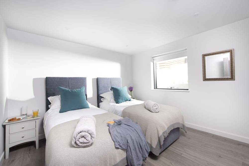 Stunning and stylish abode, close to the golden sands of Mawgan Porth beach in Mawgan Porth, Cornwall