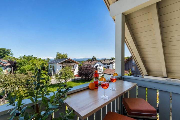 Ferienwohnung für 5 Personen, mit Seeblick und Balkon sowie Ausblick am Starnberger See - 2