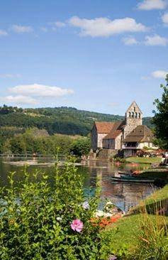 Budget Double Room in Beaulieu-sur-Dordogne, Région de Brive-la-Gaillarde