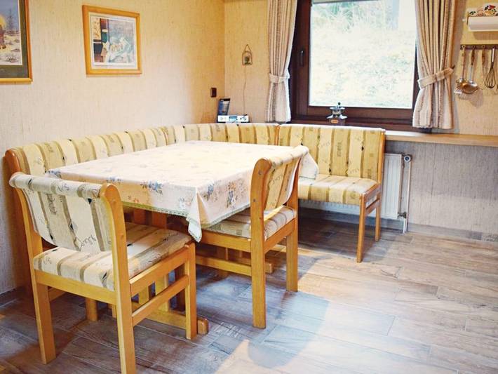Ferienhaus für 5 Personen, mit Terrasse und Garten sowie Sauna und Seeblick in Meschede - 4