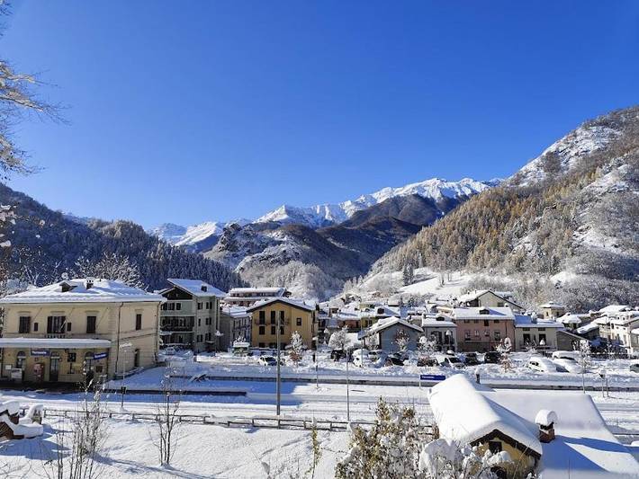 Gîte pour 5 personnes, avec jardin ainsi que vue et balcon à Vernante