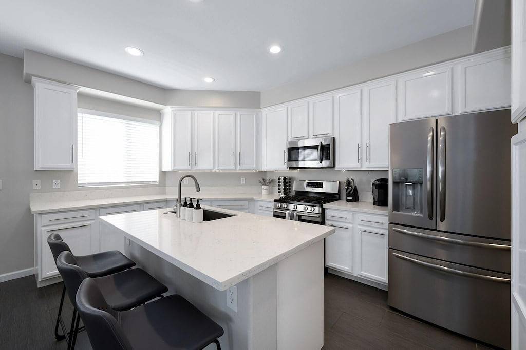 Blue Agave - Ultimate desert vacation spot with a newly built backyard and pool!! in Coachella, Coachella Valley