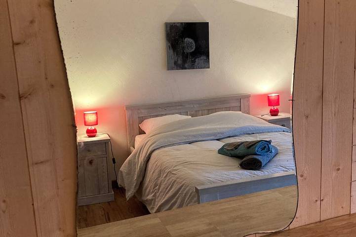 Location de vacances pour 13 personnes, avec terrasse et jardin à Monthermé - 3