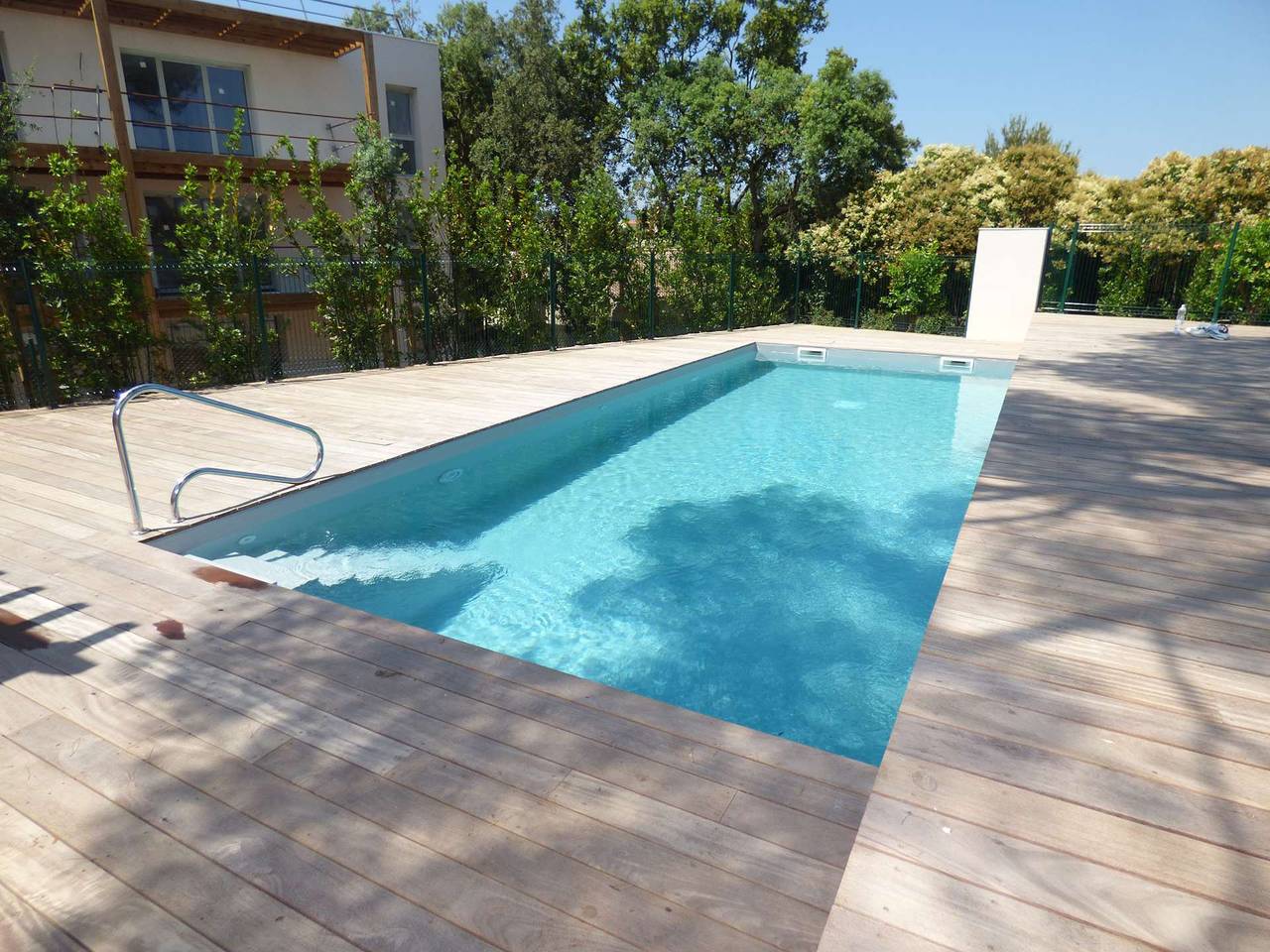 Apartamento vacacional entero, Moderno, piscina, parking, aire acondicionado, 2 dormitorios. in Six-Fours-les-Plages, Costa mediterránea (Francia)