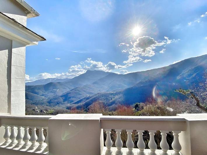 Maison d’hôte pour 2 personnes, avec Balcon et Terrasse ainsi que Jacuzzi et Jardin
