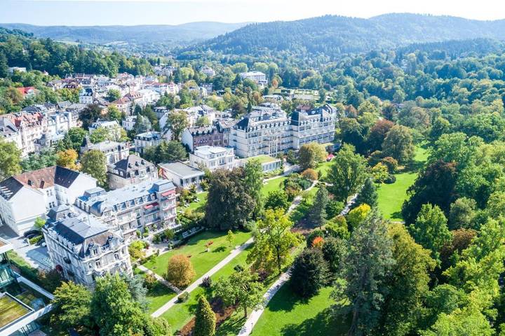 Hotel für 5 Personen, mit Pool und Garten sowie Sauna in Baden-Baden