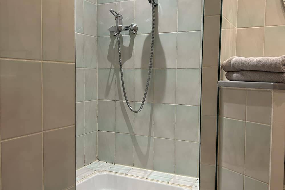 Appartement entier, Duplex climatisé aux portes de Provence in Cliousclat, Région de Valence