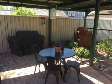 Guesthouse for 6 People in City of Greater Bendigo, Victoria, Photo 1