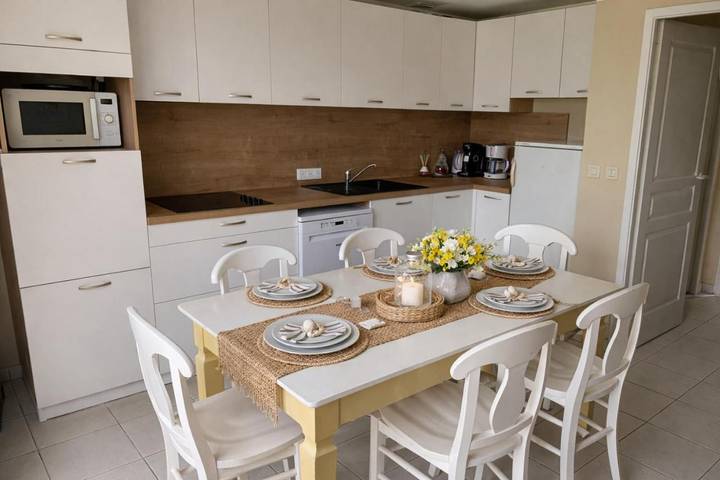 Maison d’hôte pour 4 personnes, avec piscine et jardin à Talmont-Saint-Hilaire - 3