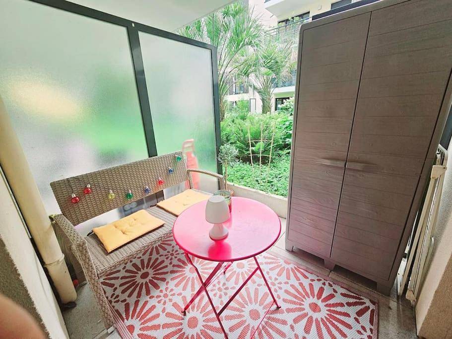 Appartement entier, One-Bedroom Apartment in Joinville-le-Pont, Val-de-Marne