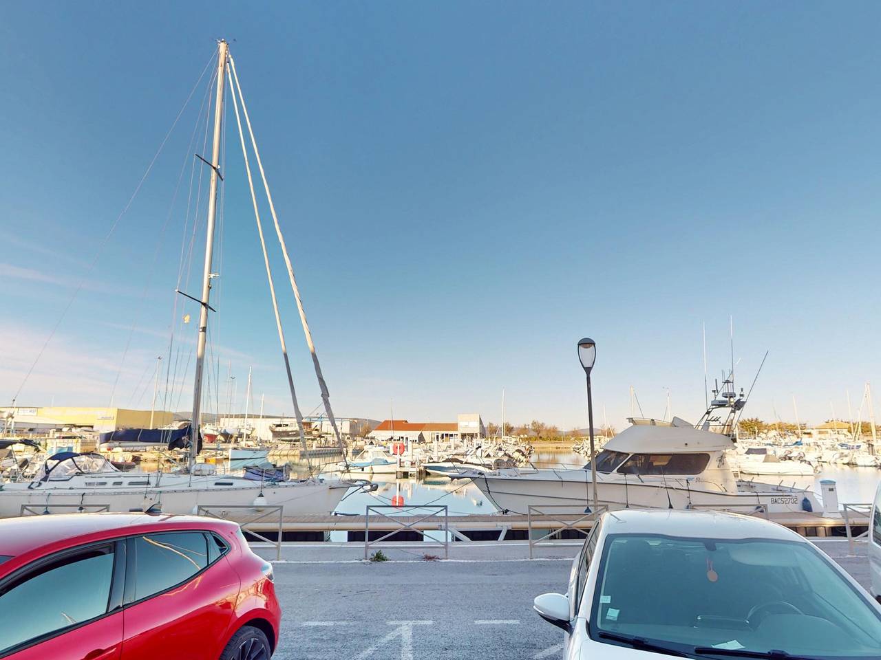 Ganze Wohnung, 2-Zimmer-Wohnung mit Terrasse und Parkplatz am Strand von Frontignan in Frontignan, Côte d'Améthyste