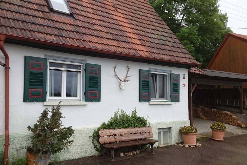 Ferienhaus mit Garten im Donautal, Jagdhüsli in Irndorf, Landkreis Tuttlingen
