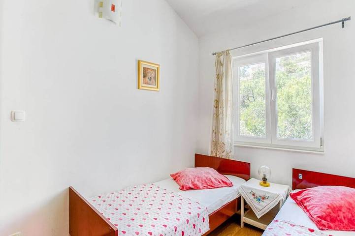Ganze Wohnung, Ferienwohnung am Meer in Stomorska in Stomorska, Solta