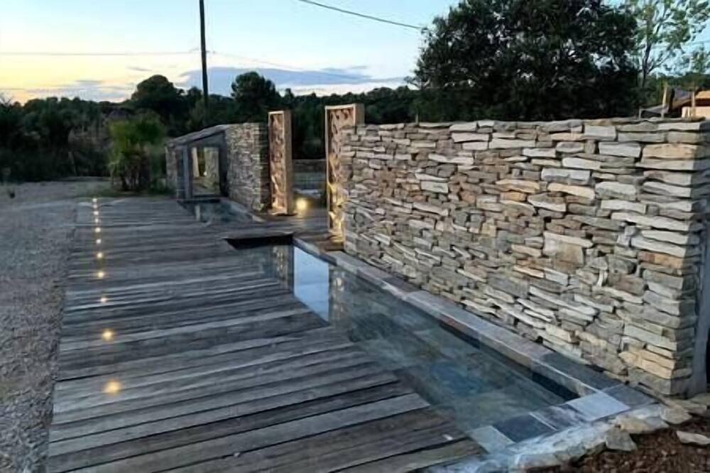 Romantic Eco-Lodge \"Spirit Of Bali\" - Verdon Gorges, France, Lodge Spirit Of Bali in AOC Saint-Julien, Región Brignoles