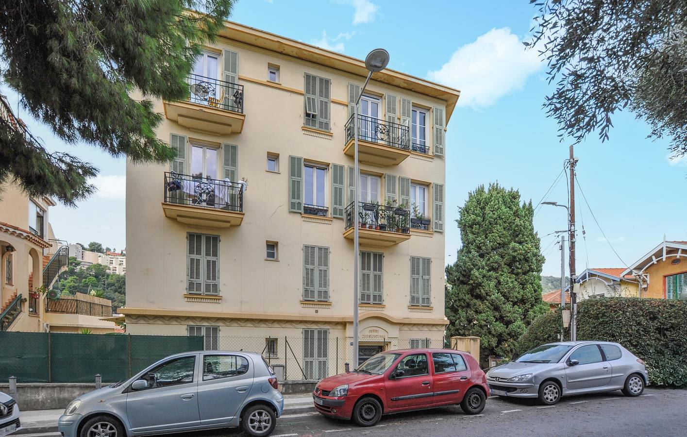 Entire holiday apartment, Riviera Terrace Retreat with Petanque & A/C in Nice (France), Nice region