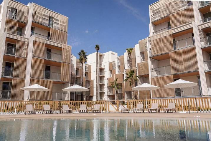 Apartahotel para 2 personas, con Balcón y Terraza además de Jardín y Piscina en Torremolinos