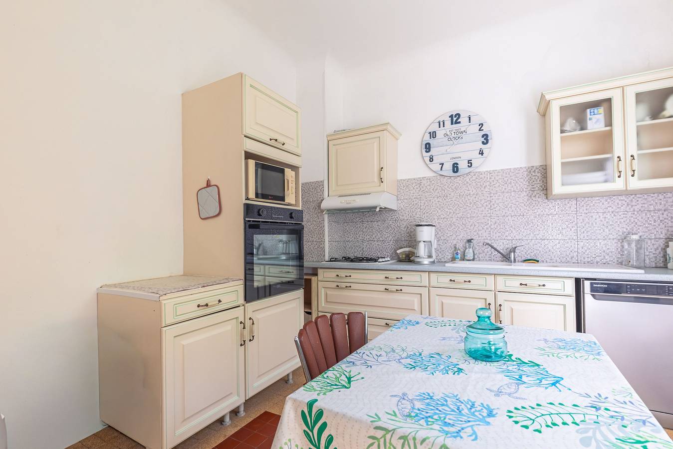 Casa de vacaciones «Gran Casa Familiar» con terraza y jardín privados in Le Château-d'Oléron, Côte de Beauté